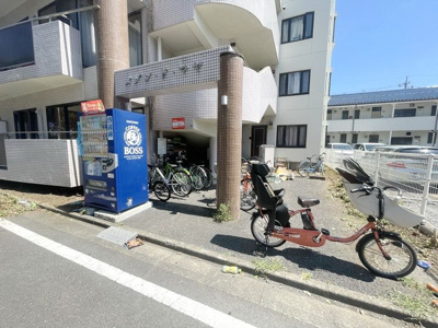 【エントランス】 | メゾンドマヤ | 落ち着いたエントランスです