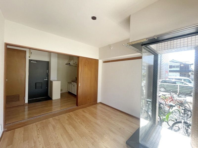 【居間・リビング】 | メゾンドマヤ | リビングです（写真は別部屋のものです）