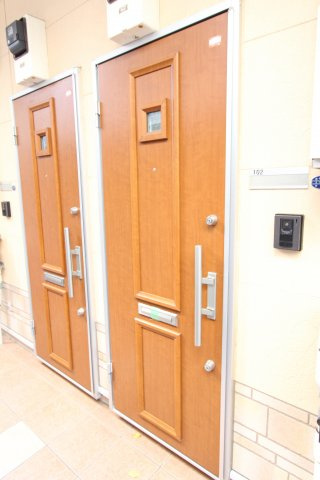 サザンテラス井土ヶ谷のエントランス