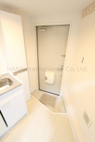 ユナイト本牧クリストフの杜の玄関