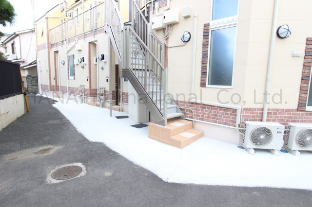 ユナイト本牧クリストフの杜のエントランス