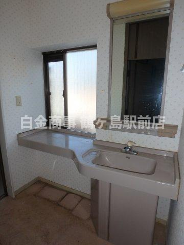 坂戸市鶴舞中古戸建の独立洗面台