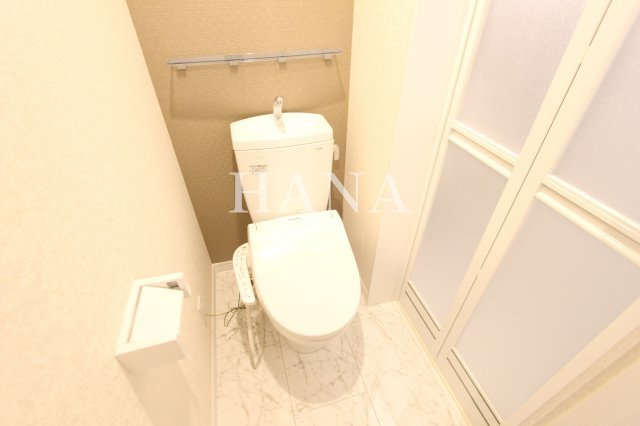 ユナイト山手イリアマリニンのトイレ|同シリーズ物件の参考写真です。