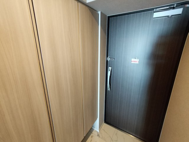 レーベン松本GRIDEの玄関