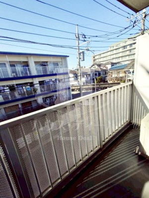 【バルコニー】 | アズ川口レジデンス | 暖かな日差しのふりそそぐバルコニー
