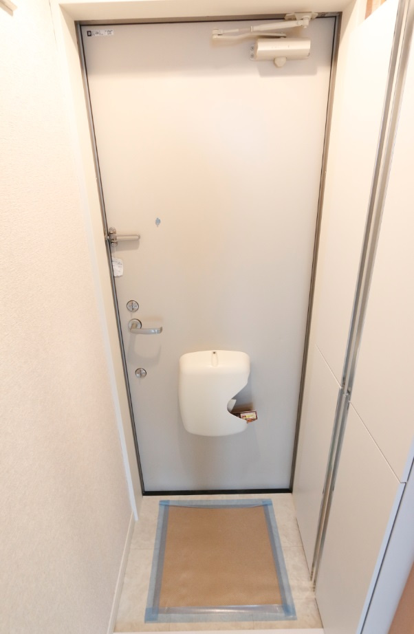 ユナイト上星川クライストチャーチの玄関|同タイプ参考写真です。