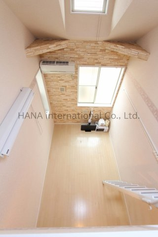 ユナイトステージ和田町弐番館の居間・リビング