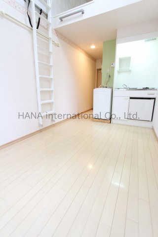 ユナイトステージ和田町弐番館の居間・リビング