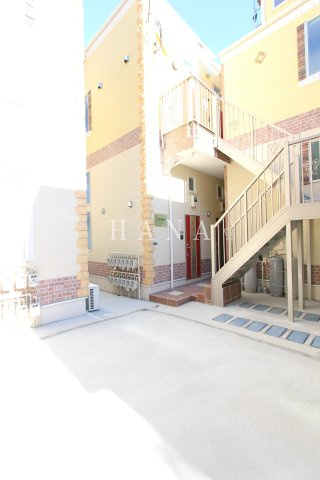 ユナイト四谷フォンターナのエントランス