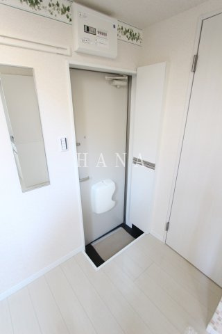 ユナイト四谷フォンターナのエントランス