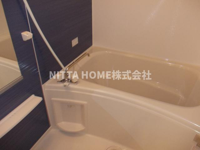 サンリットタウン　日高Ａの浴室|追い焚きや浴室乾燥機能付きのバスルーム◇