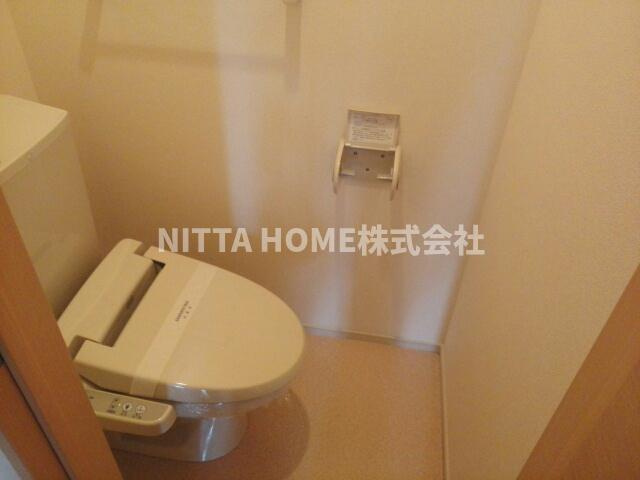 サンリットタウン　日高Ａのトイレ|温水洗浄付きのトイレになります◎