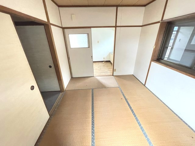【寝室】 | 落ち着いて過ごせるお部屋なので、寝室にいかがでしょうか