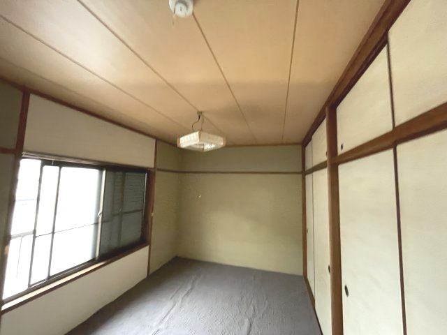 【寝室】 | 落ち着いた色調の寝室です