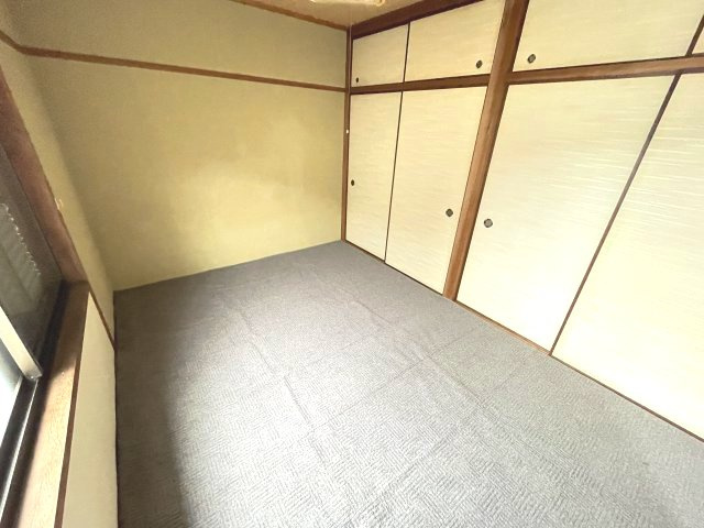 【寝室】 | 広くて明るい寝室