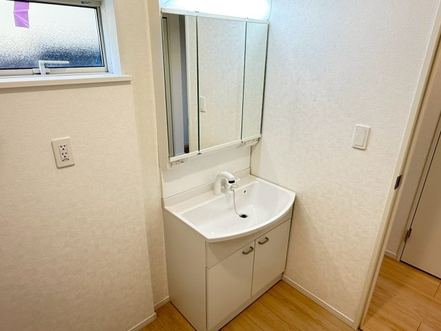 川越市的場第38　新築一戸建て　1号棟の独立洗面台|独立洗面台です