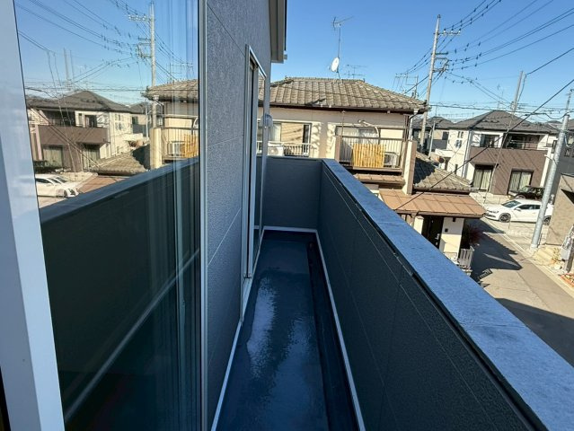 川越市的場第38　新築一戸建て　1号棟のバルコニー|外からの目が気にならないバルコニーで洗濯物が干せます
