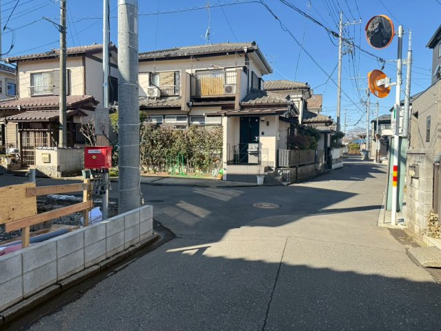 川越市的場第38　新築一戸建て　1号棟の前面道路含む現地写真|前面道路含む現地写真です
