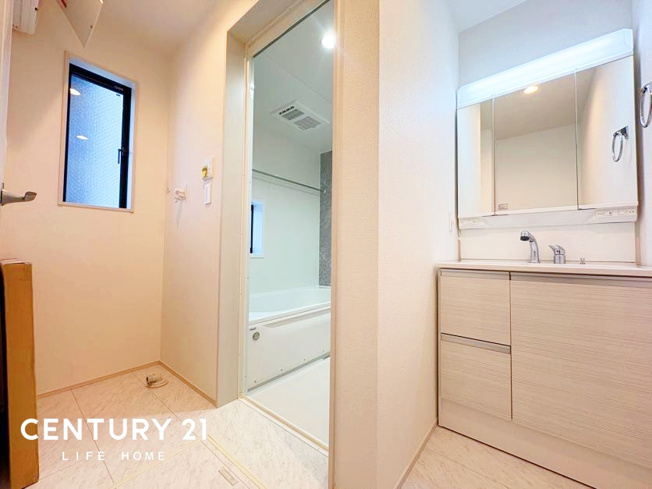 【独立洗面台】 | JR南武線「矢野口」新築分譲 | 独立洗面台あり、毎朝おしゃれに忙しい女性の方におすすめです