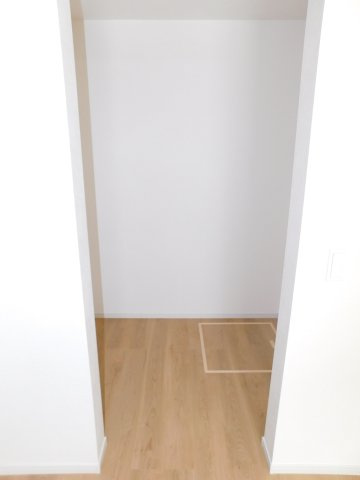 名古屋市瑞穂区雁道町１丁目の新築一戸建の収納|◇ウォークインクローゼット◇　　家族の洋服など大容量収納できます♪