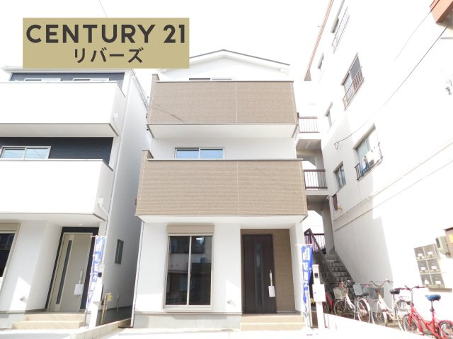 名古屋市瑞穂区雁道町１丁目の新築一戸建の外観|☆１号棟☆　　新価格！！いつでも見学出来ます♪（お問合せ当日、平日、水曜、夜間でもＯＫ）　都市型３階建！　広いＬＤＫ１８．２帖！　駐車並列２台ＯＫ　教育施設、スーパーやコンビニ、公園など周辺充実♪