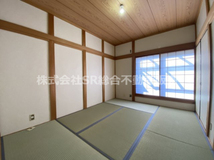 東鴻池町5丁目中古戸建の和室|畳表替えされました！明るい和室です♪