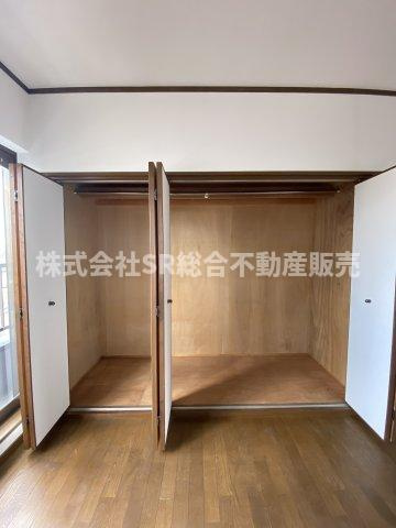 東鴻池町5丁目中古戸建の収納|容量たっぷりのクローゼット♪