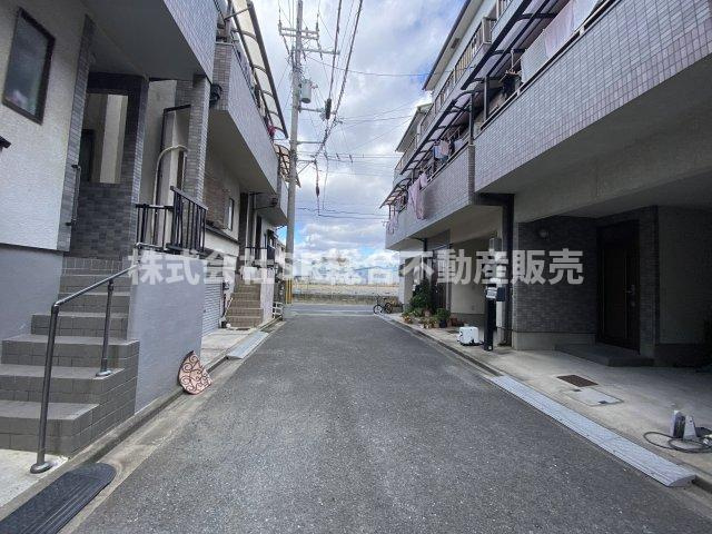 東鴻池町5丁目中古戸建の前面道路含む現地写真|前面道路含む現地写真です