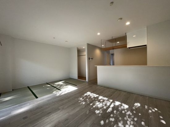 東和ハイツの居間・リビング|ゆったりとしたリビングです