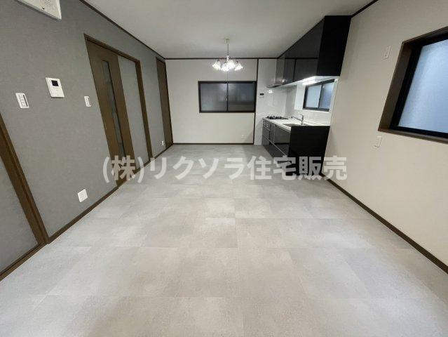 三矢町　中古一戸建てのダイニング|LDK14.0帖
■物件内覧・資金計画相談・住宅ローン相談、リフォーム相談、お問合せ受付中■
※当日・翌日のご内覧、ご相談はお電話でのお問合せがスムーズです！