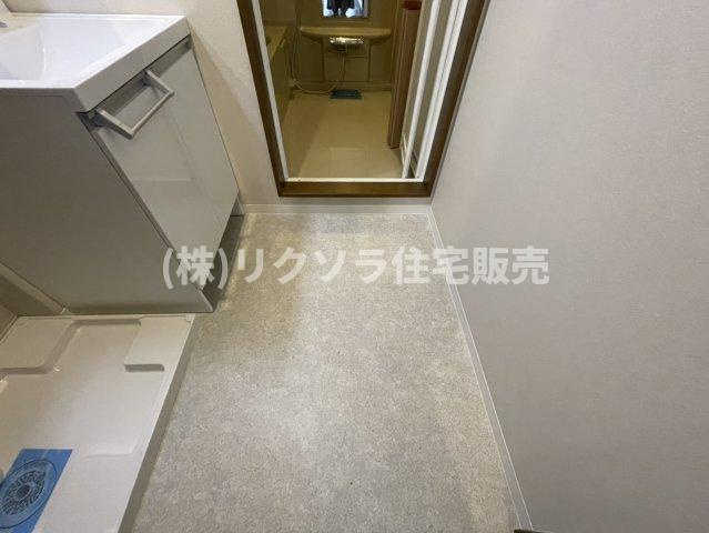 三矢町　中古一戸建ての脱衣所|■物件内覧・資金計画相談・住宅ローン相談、リフォーム相談、お問合せ受付中■
※当日・翌日のご内覧、ご相談はお電話でのお問合せがスムーズです！