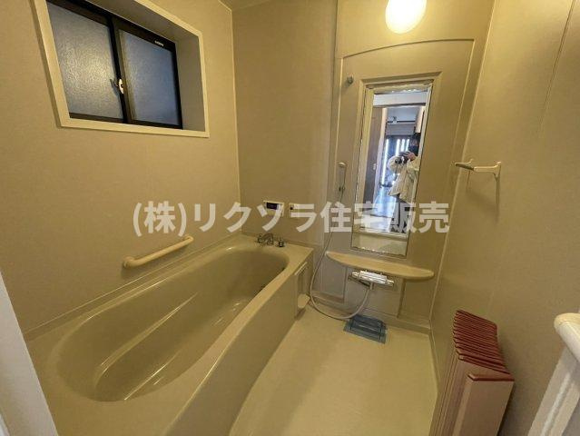 三矢町　中古一戸建ての浴室|浴室乾燥機付き
■物件内覧・資金計画相談・住宅ローン相談、リフォーム相談、お問合せ受付中■
※当日・翌日のご内覧、ご相談はお電話でのお問合せがスムーズです！