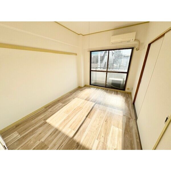 ヴィンテージ御影の居間・リビング