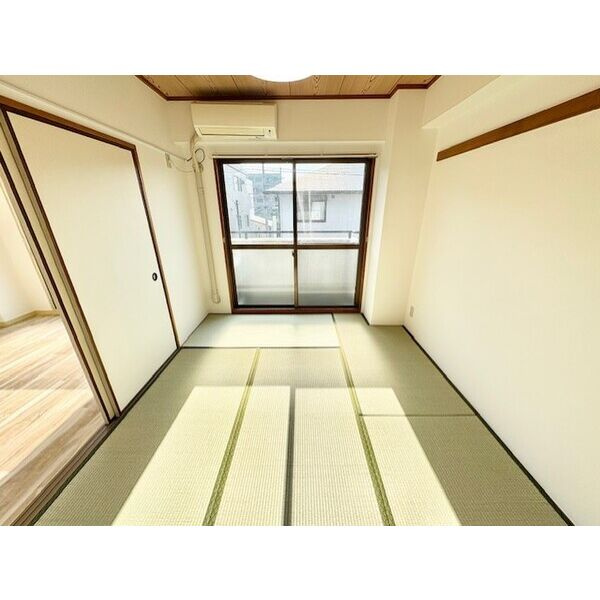 ヴィンテージ御影の和室