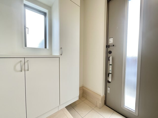 【玄関】 | 成田市玉造4丁目第12 | 建築施工例