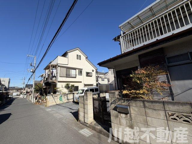 川越市大字大袋新田　売地の前面道路含む現地写真|買主様を支えるプロがいる