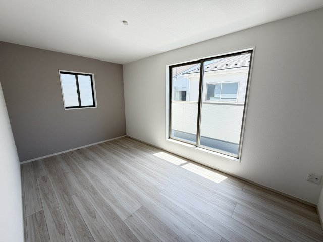 アーバンスタイル前橋市北代田町2期　1号棟の洋室|２階洋室1です