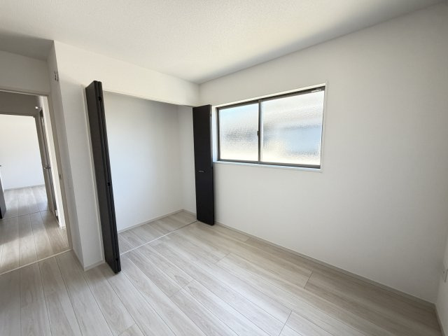 アーバンスタイル前橋市北代田町2期　1号棟の収納|２階洋室2収納です