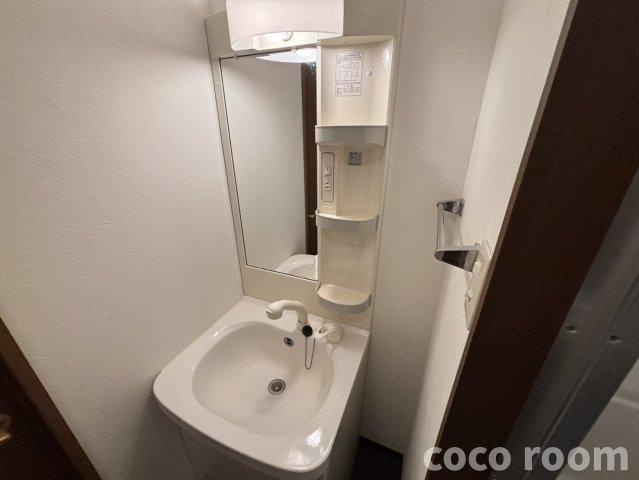 リヴエターナルの独立洗面台