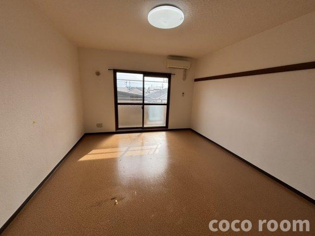 リヴエターナルの居間・リビング|２月末退去予定、３月中旬～ご入居いただけます。