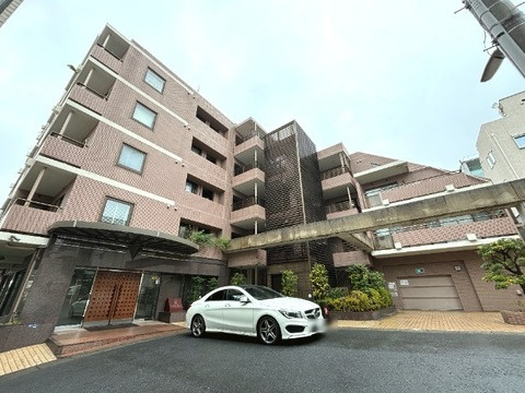 朝日マンション目黒の外観|平成１１年築の新耐震基準マンション、朝日マンション目黒は即日現地案内可能となっておりますので、お気軽にお問い合わせください！