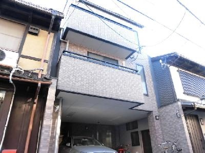 アイアール六角の外観