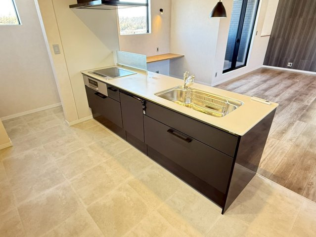 川越的場　新築一戸建てのキッチン|コンパクトなキッチンで掃除もラクラク