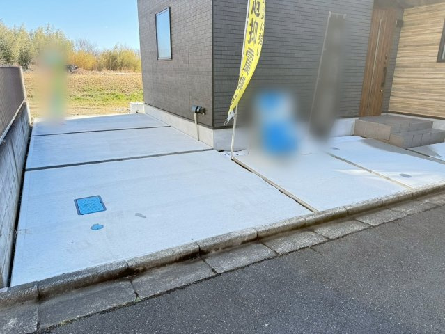 川越的場　新築一戸建ての駐車場|カースペースがあります