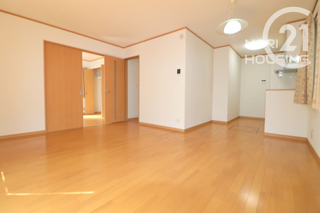 【ダイニング】 | 羽村市神明台2丁目　中古戸建 | ゆったり過ごせるリビング