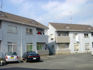 宇部市則貞４丁目のアパート