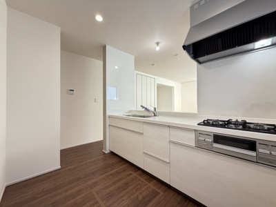 【キッチン】 | うるま市田場（全4棟）1号棟 | 1号棟　使いやすいシステムキッチン♪