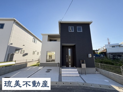 【外観】 | うるま市田場（全4棟）1号棟 | 1号棟　並列駐車2台完備♪