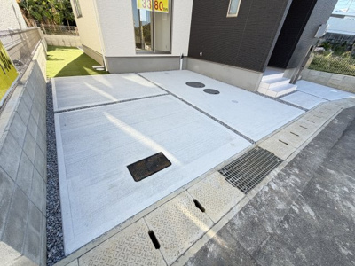 【駐車場】 | うるま市田場（全4棟）1号棟 | 1号棟　並列駐車2台完備♪