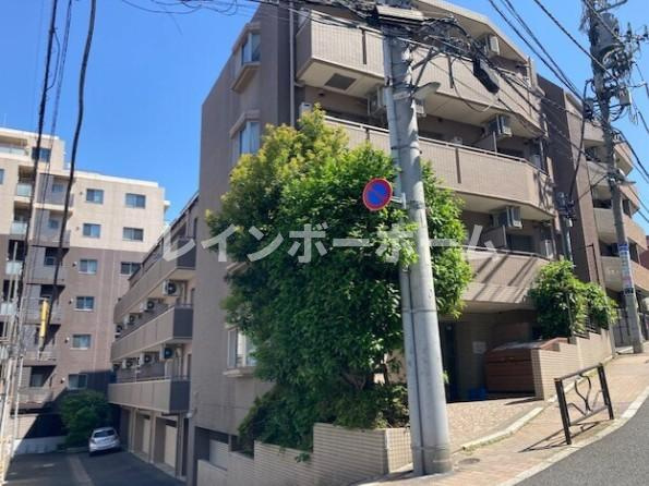 コート富士館の外観